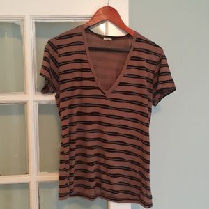 Monrow V Neck Size Small